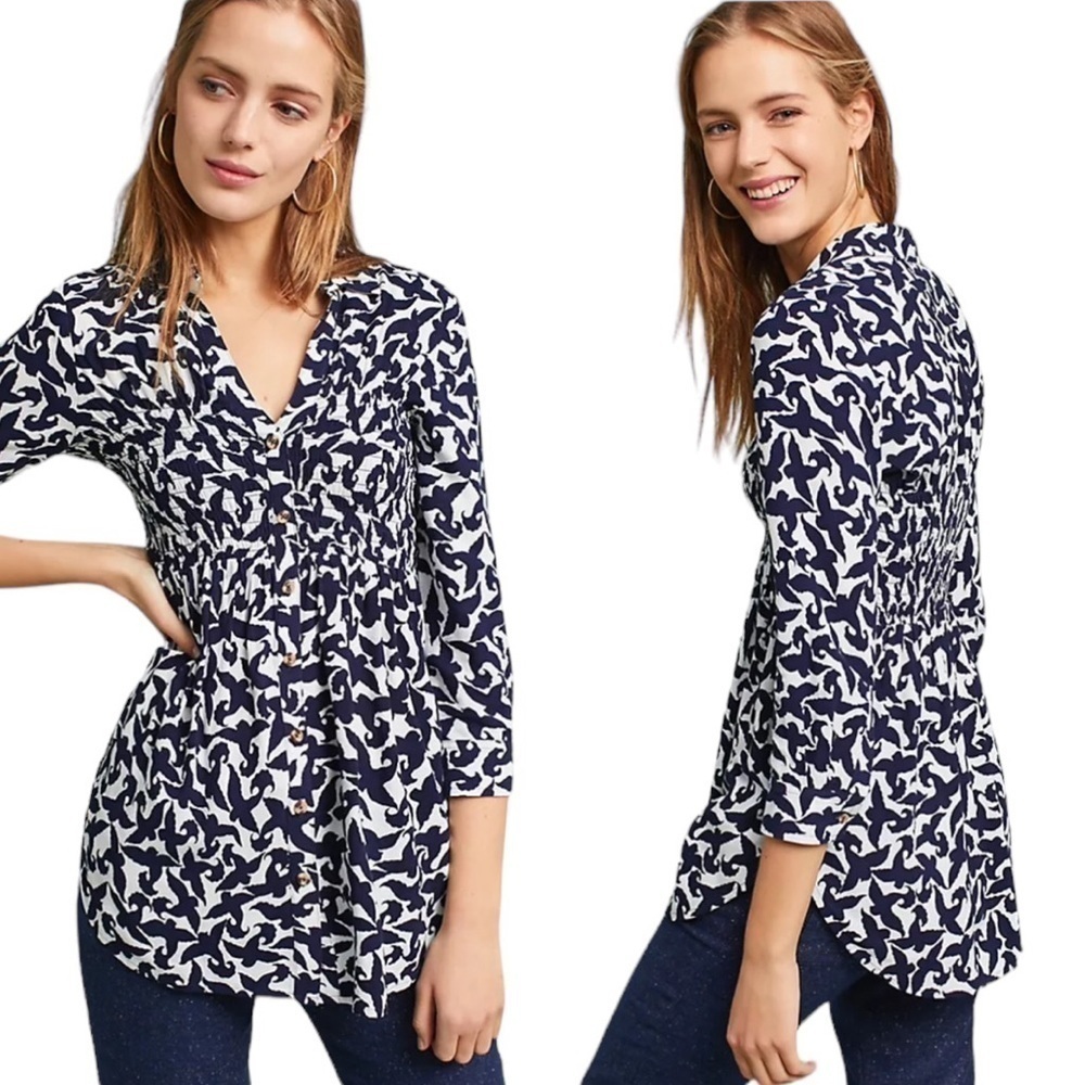 MAUVE Alexa smocked button down, Anthropologie, blue & white size Small